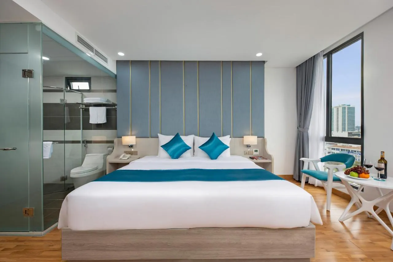 Calix Hotel Da Nang 4*,  Vietnam